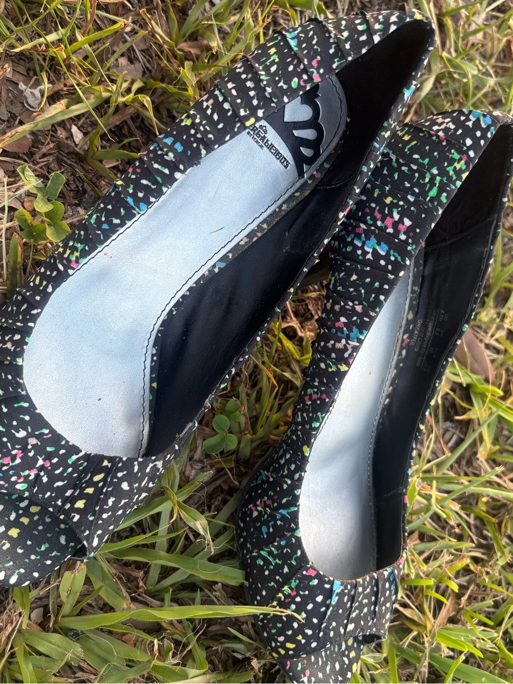Fergalicious Black Ballet Flats with Multicolor Speckles Size 8.5